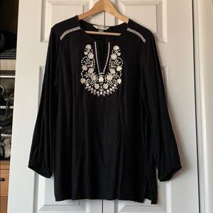Old Navy 3/4 Sleeve Black Tunic Top Embroidery